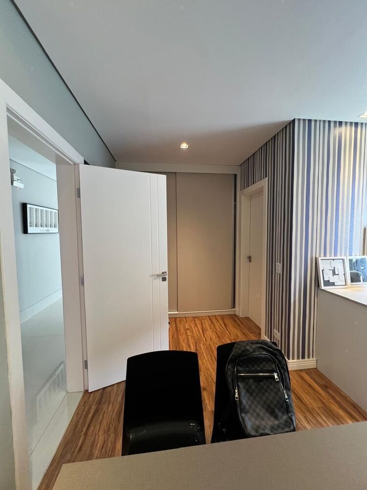 Casa para alugar com 4 quartos, 400m² - Foto 26