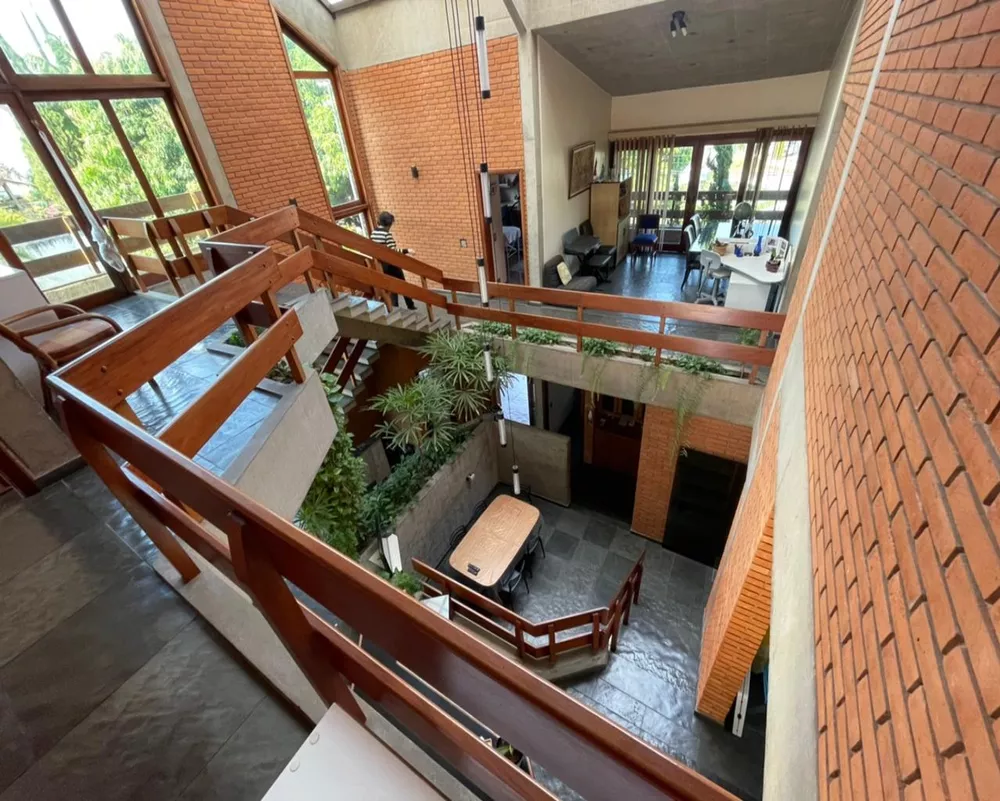 Casa à venda com 4 quartos, 600m² - Foto 4