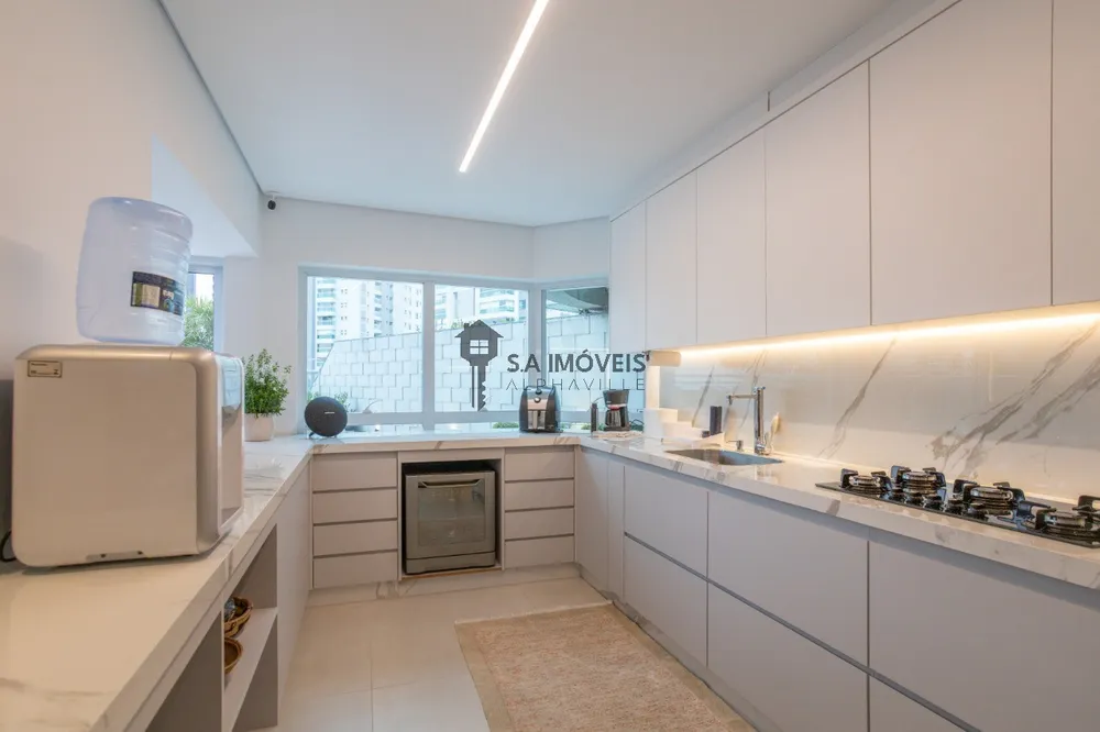 Apartamento, 3 quartos, 185 m² - Foto 1
