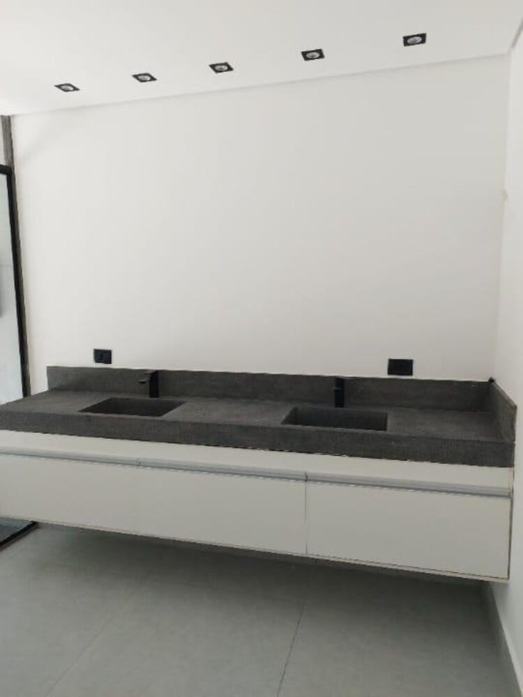 Casa, 4 quartos, 330 m² - Foto 2