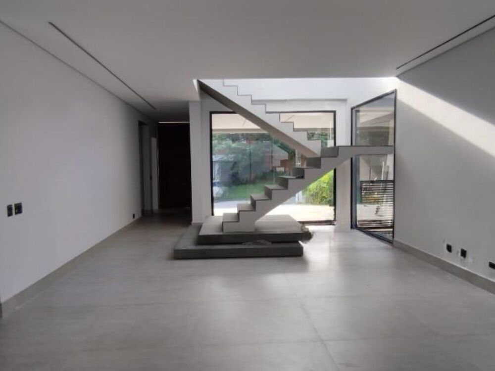 Casa, 4 quartos, 330 m² - Foto 1