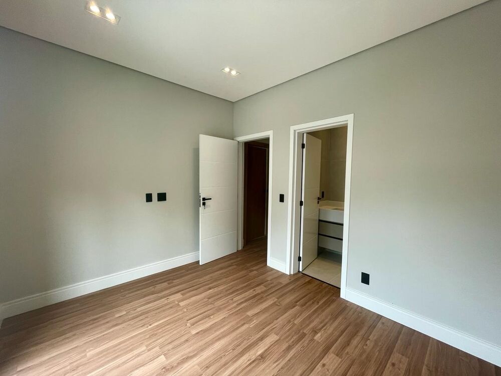 Casa, 3 quartos, 200 m² - Foto 4