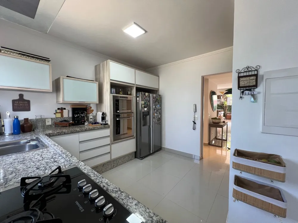 Casa, 3 quartos, 180 m² - Foto 3
