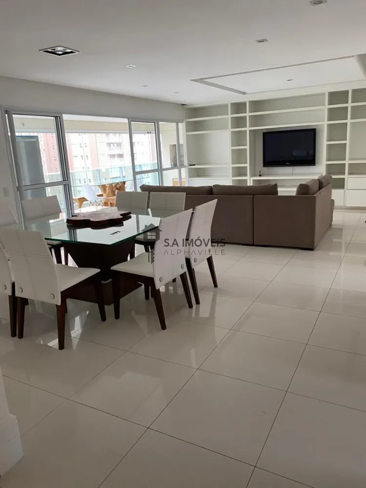 Apartamento, 3 quartos, 212 m² - Foto 1