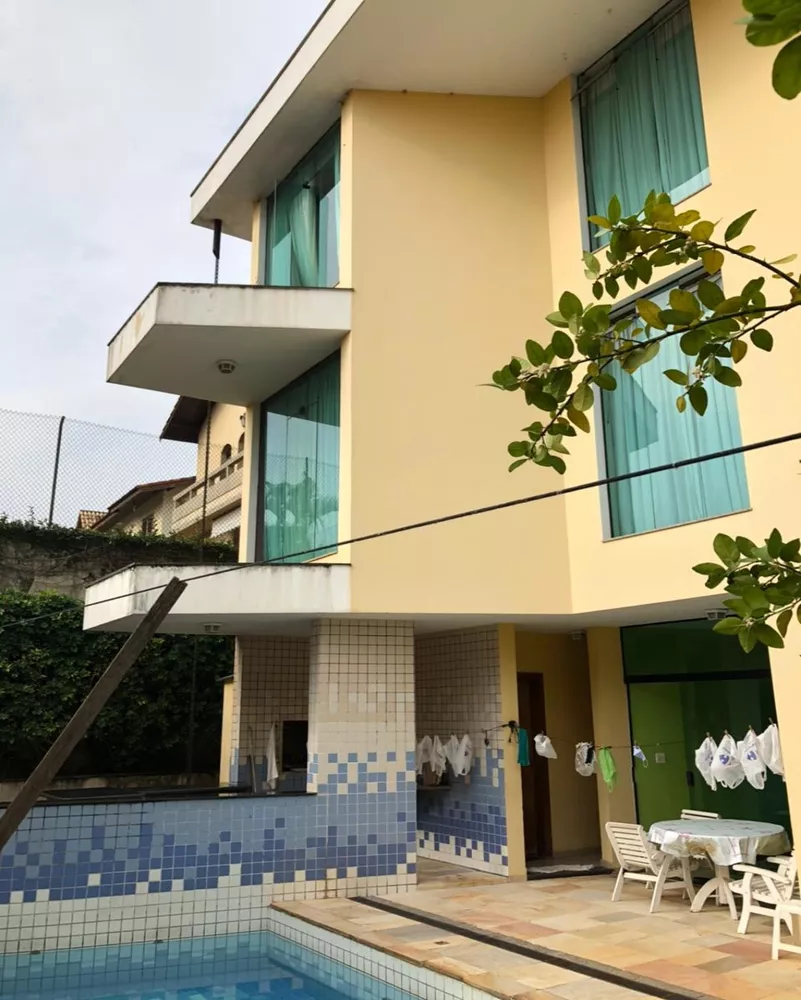 Casa à venda com 4 quartos, 475m² - Foto 1