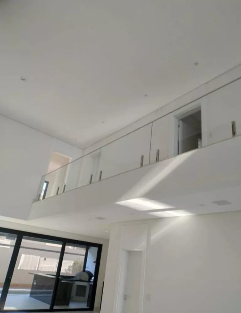 Casa à venda com 4 quartos, 420m² - Foto 2