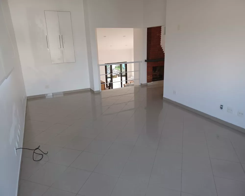 Casa à venda com 4 quartos, 250m² - Foto 30