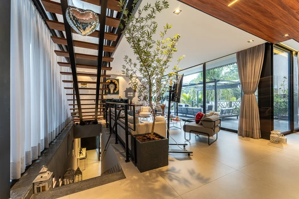 Casa, 3 quartos, 423 m² - Foto 1