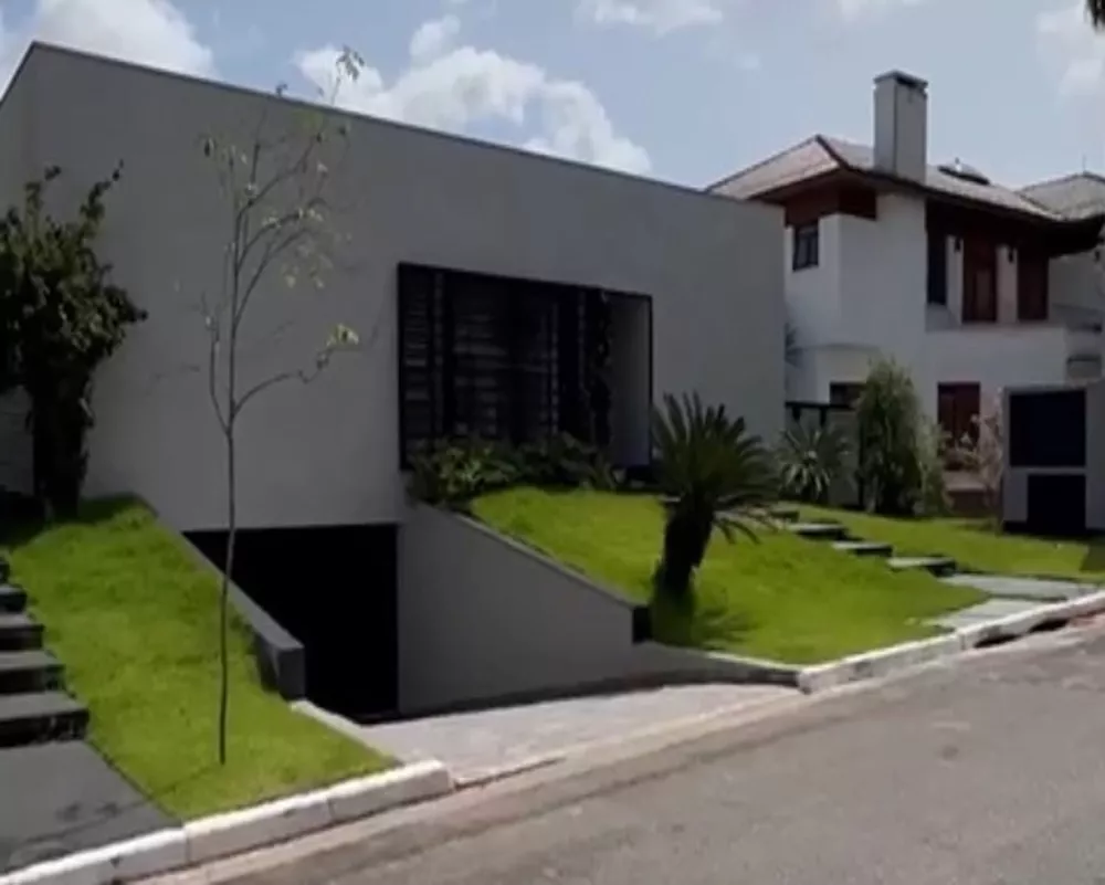 Casa à venda com 5 quartos, 740m² - Foto 2