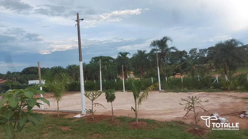 Chácara, 3 quartos, 4080 m² - Foto 1