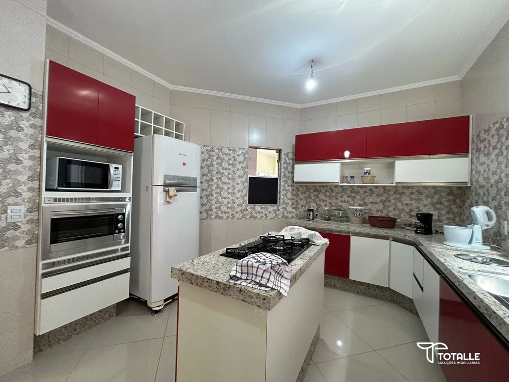 Casa, 2 quartos, 190 m² - Foto 1