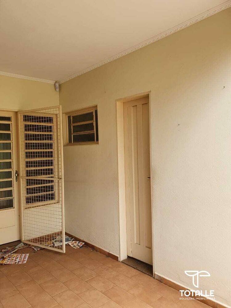 Casa, 3 quartos, 220 m² - Foto 2