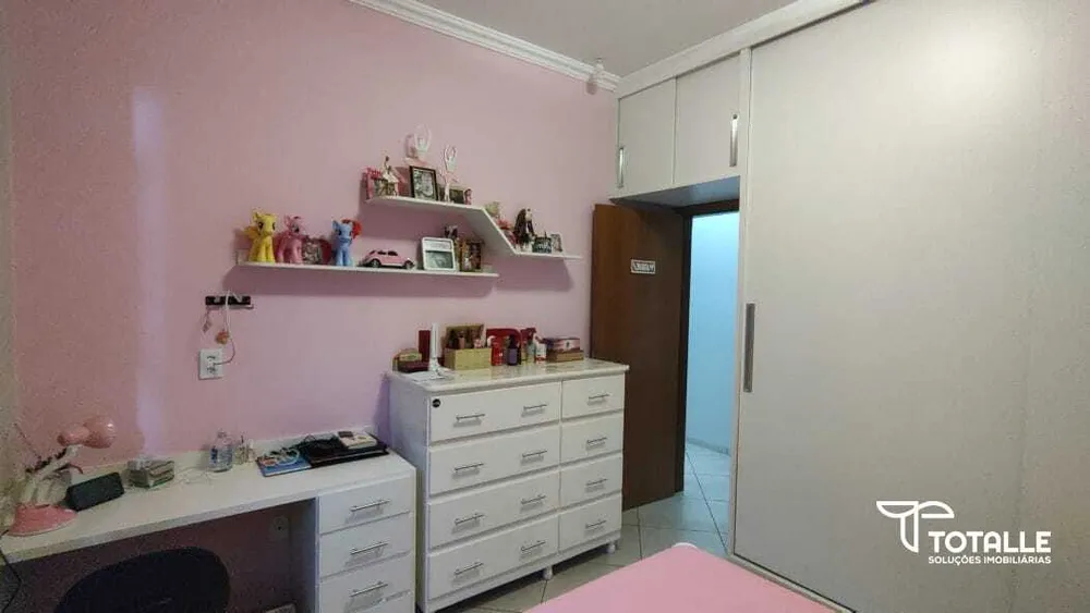 Casa, 3 quartos, 214 m² - Foto 3