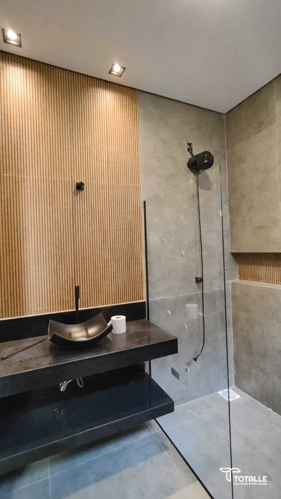 Casa, 3 quartos, 202 m² - Foto 1