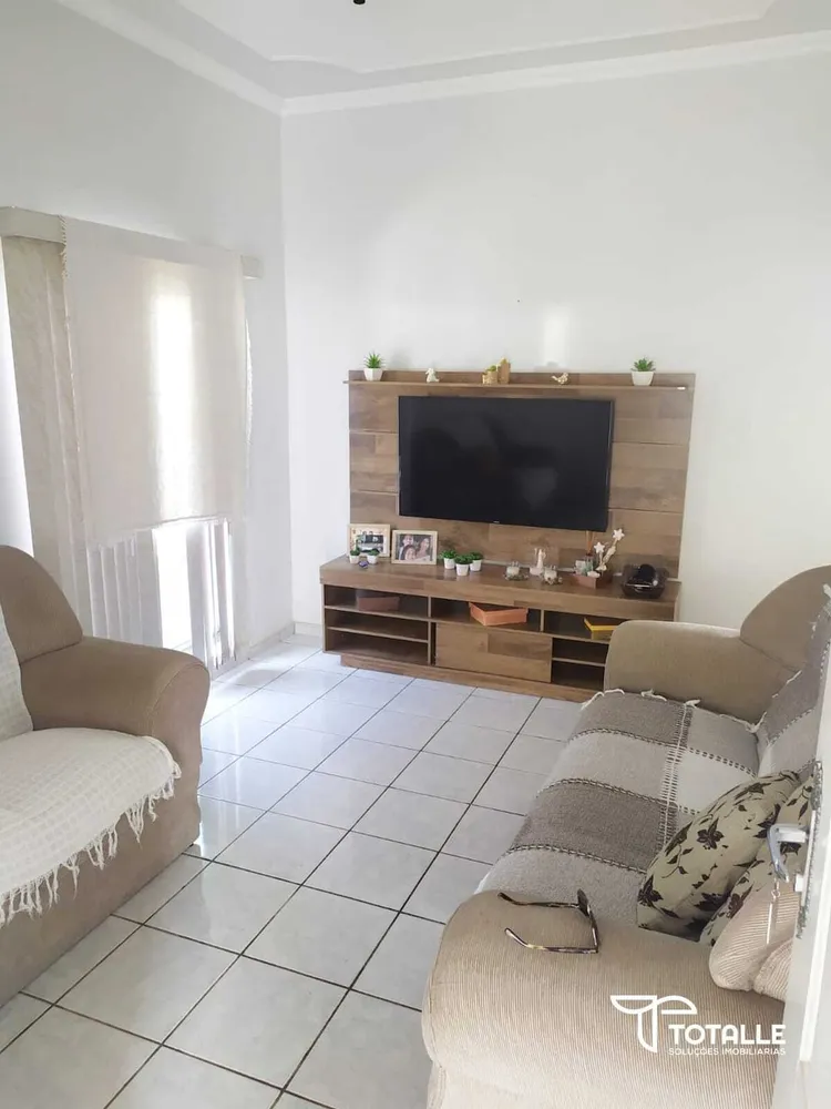 Casa, 3 quartos, 253 m² - Foto 3