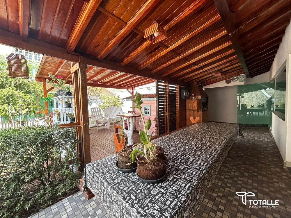 Sobrado, 5 quartos, 339 m² - Foto 1