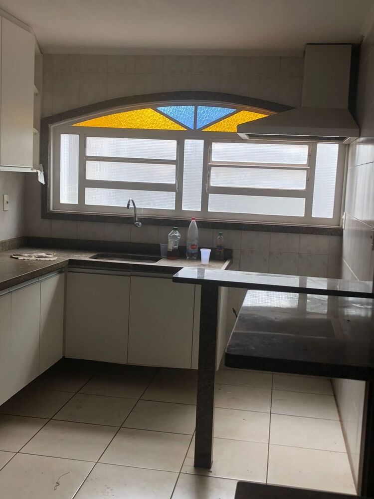 Casa à venda e aluguel com 3 quartos, 209m² - Foto 18