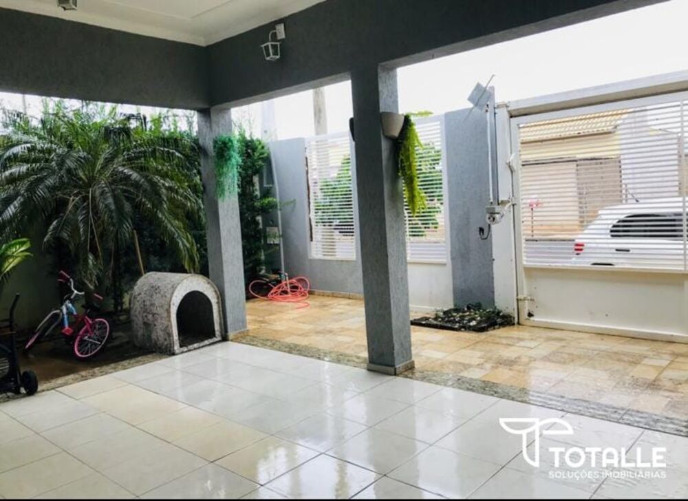 Casa, 3 quartos, 280 m² - Foto 1