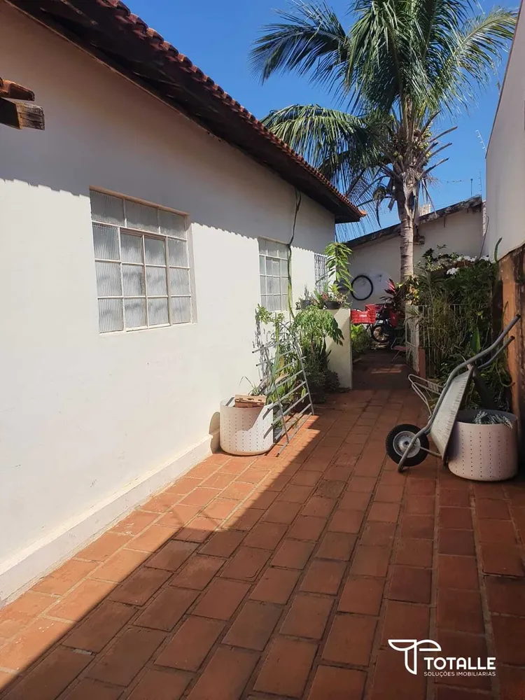 Casa, 5 quartos, 10 m² - Foto 1