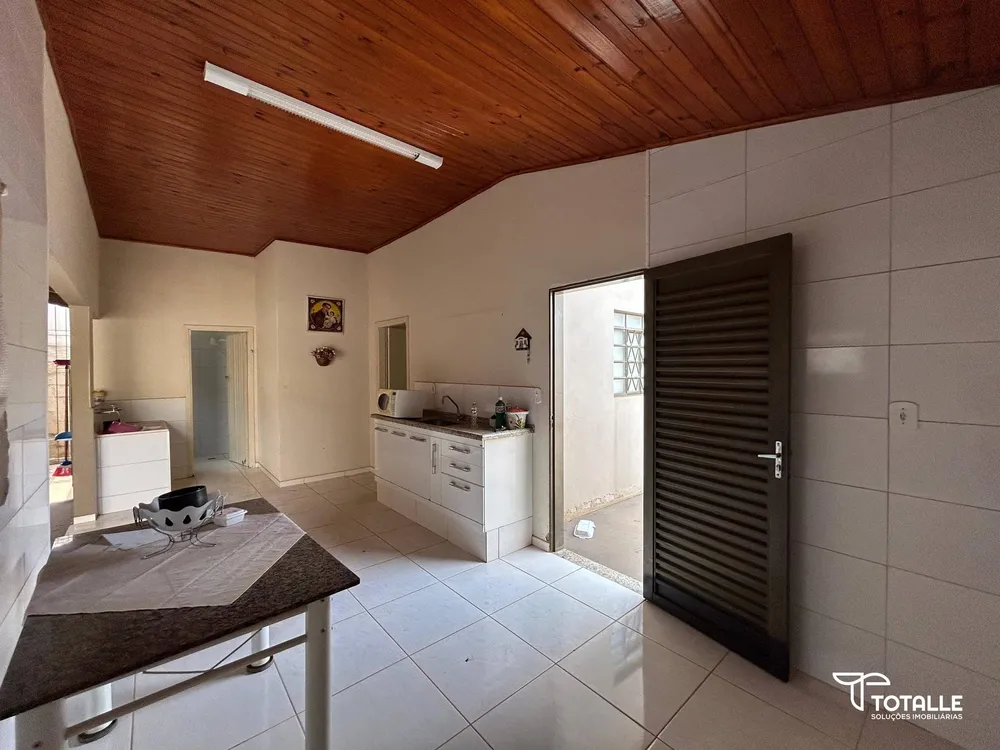 Casa, 3 quartos, 140 m² - Foto 2