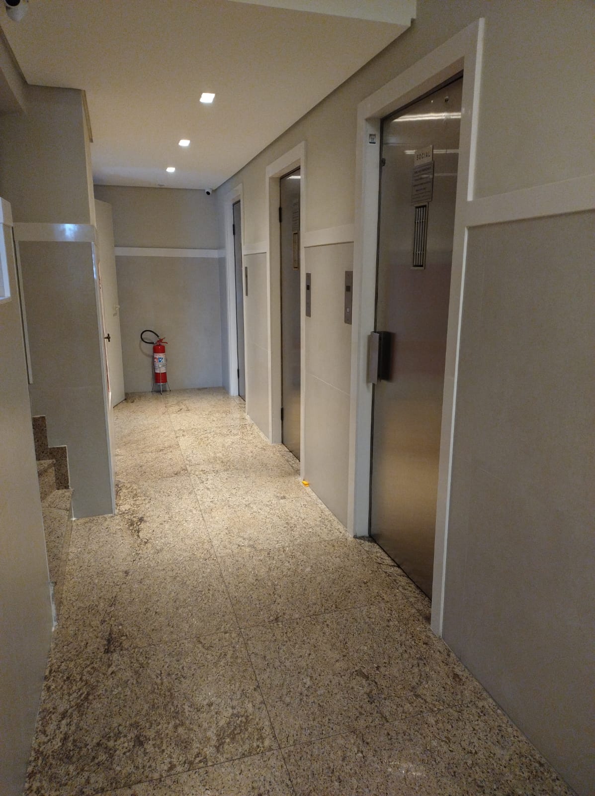 Apartamento à venda com 1 quarto, 30m² - Foto 15