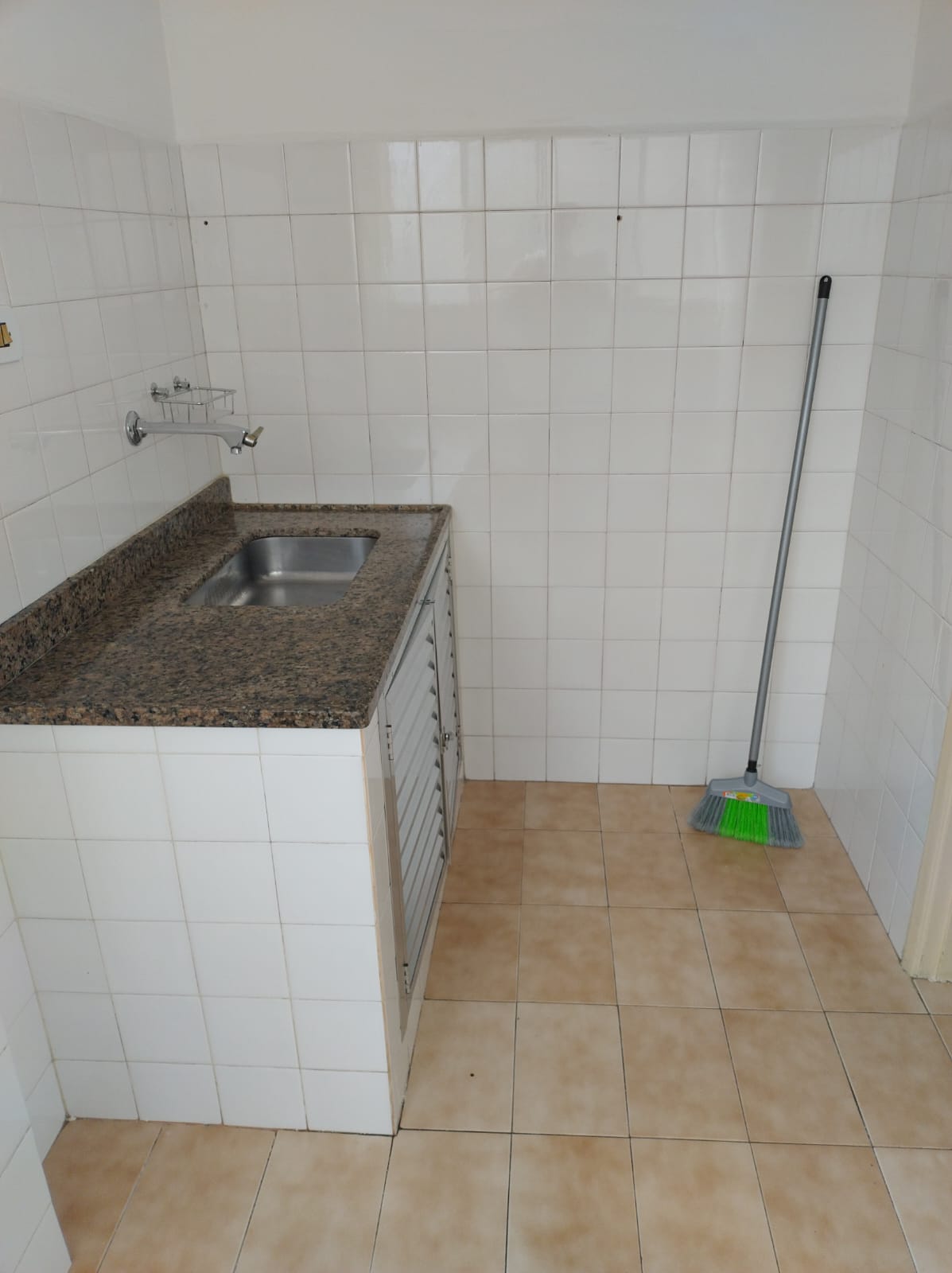 Apartamento à venda com 1 quarto, 30m² - Foto 18