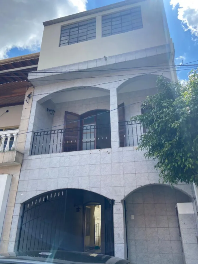 Casa, 3 quartos, 250 m² - Foto 1