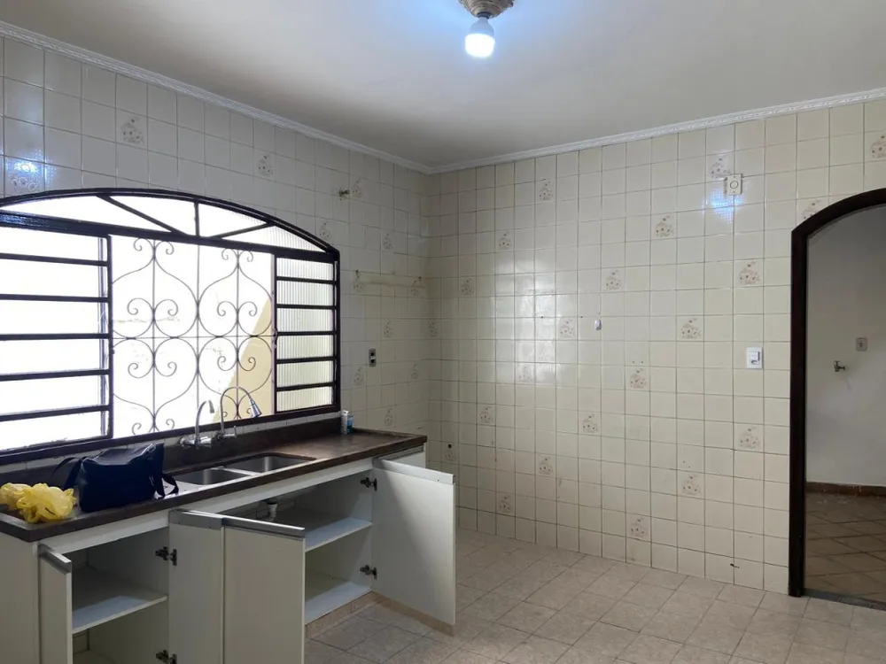 Casa, 3 quartos, 250 m² - Foto 13
