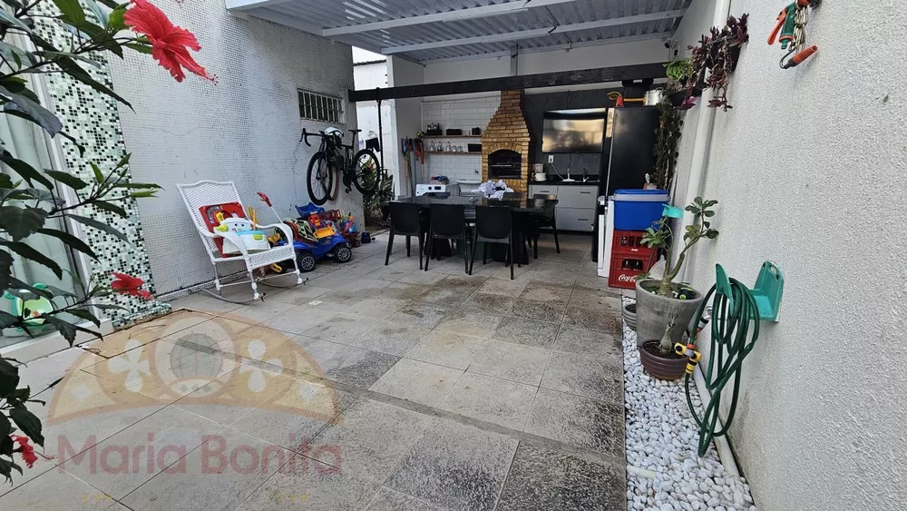 Casa à venda com 2 quartos, 85m² - Foto 2