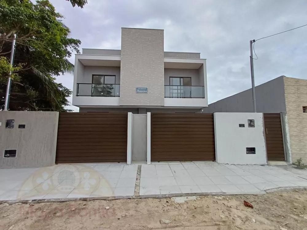 Casa à venda com 3 quartos, 89m² - Foto 1