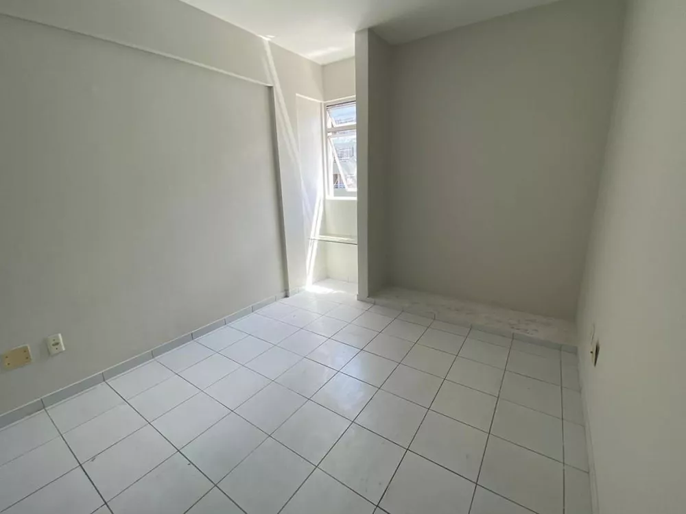 Apartamento à venda com 3 quartos, 66m² - Foto 4