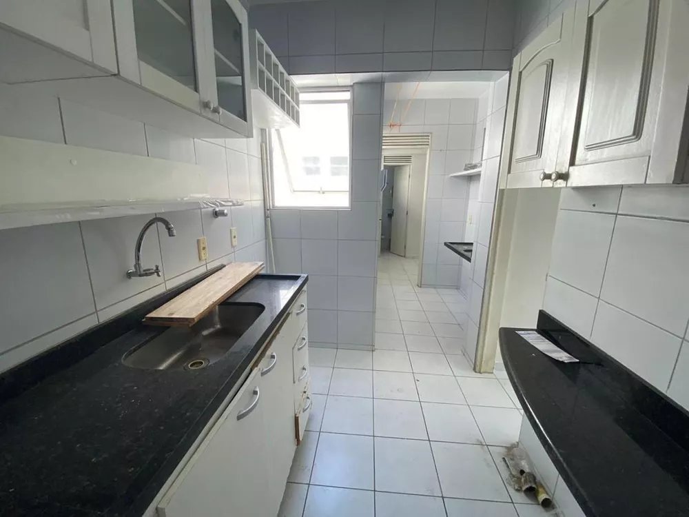 Apartamento à venda com 3 quartos, 66m² - Foto 2