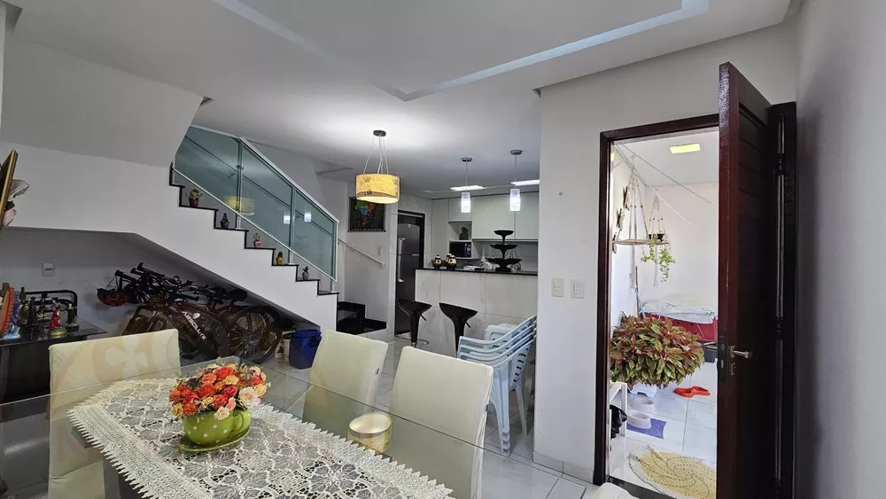 Casa à venda com 4 quartos, 142m² - Foto 4