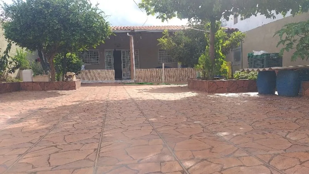Casa, 2 quartos, 200 m² - Foto 1