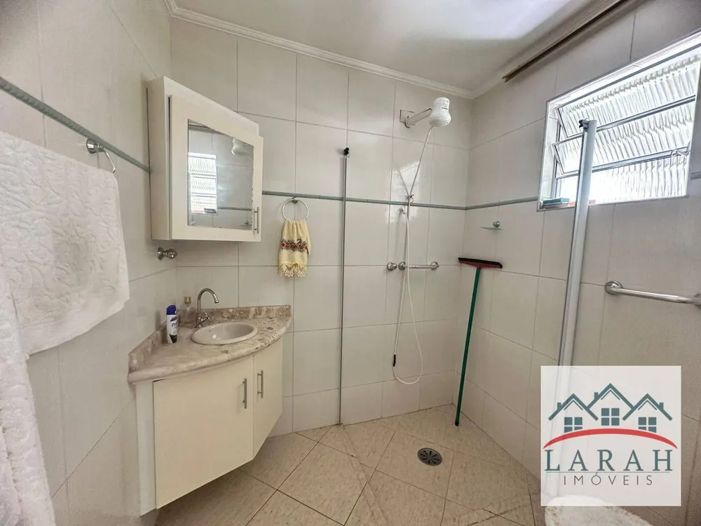 Casa, 3 quartos, 228 m² - Foto 2