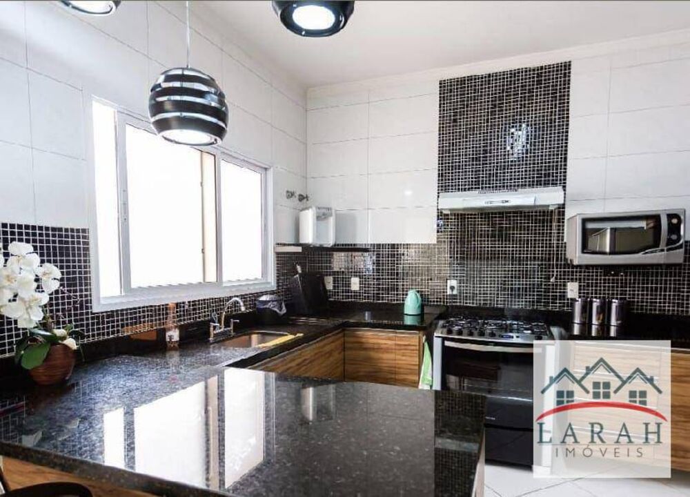 Sobrado à venda com 4 quartos, 320m² - Foto 3