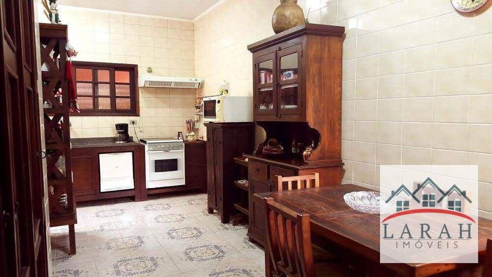 Casa à venda com 3 quartos, 292m² - Foto 4