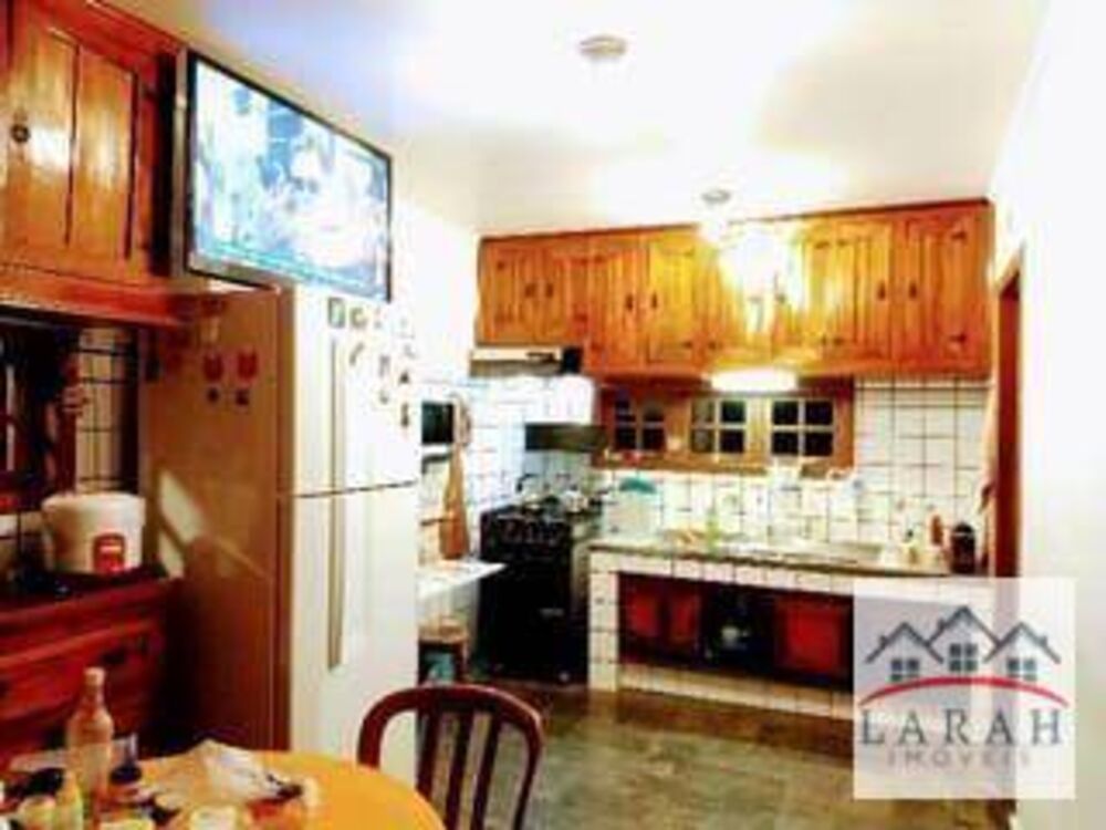 Sobrado, 3 quartos, 350 m² - Foto 1