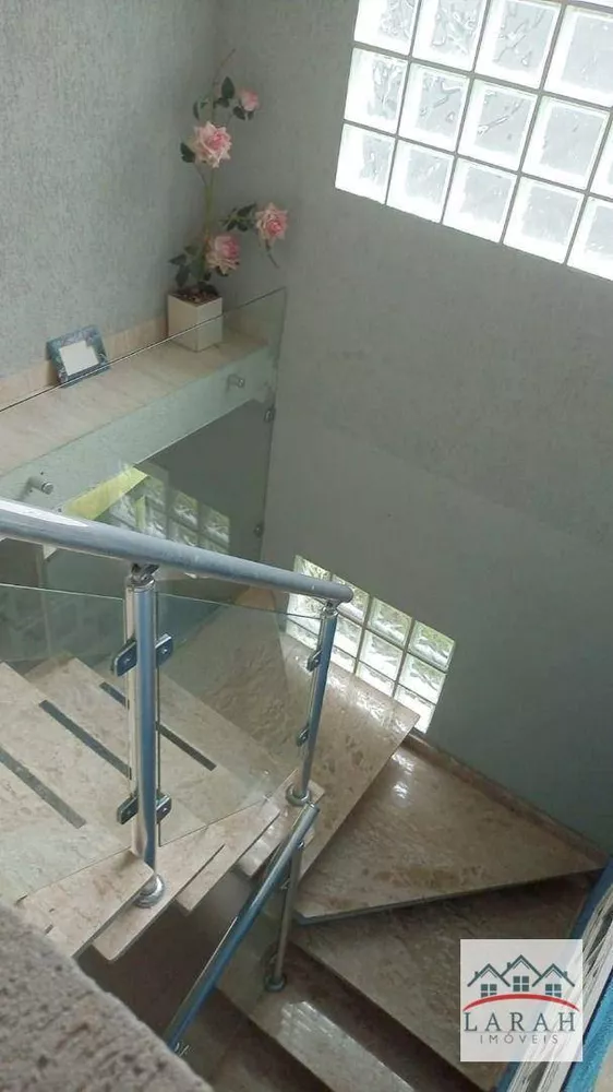 Casa de Condomínio à venda com 3 quartos, 170m² - Foto 2