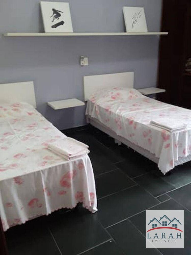 Casa de Condomínio à venda e aluguel com 5 quartos, 500m² - Foto 3