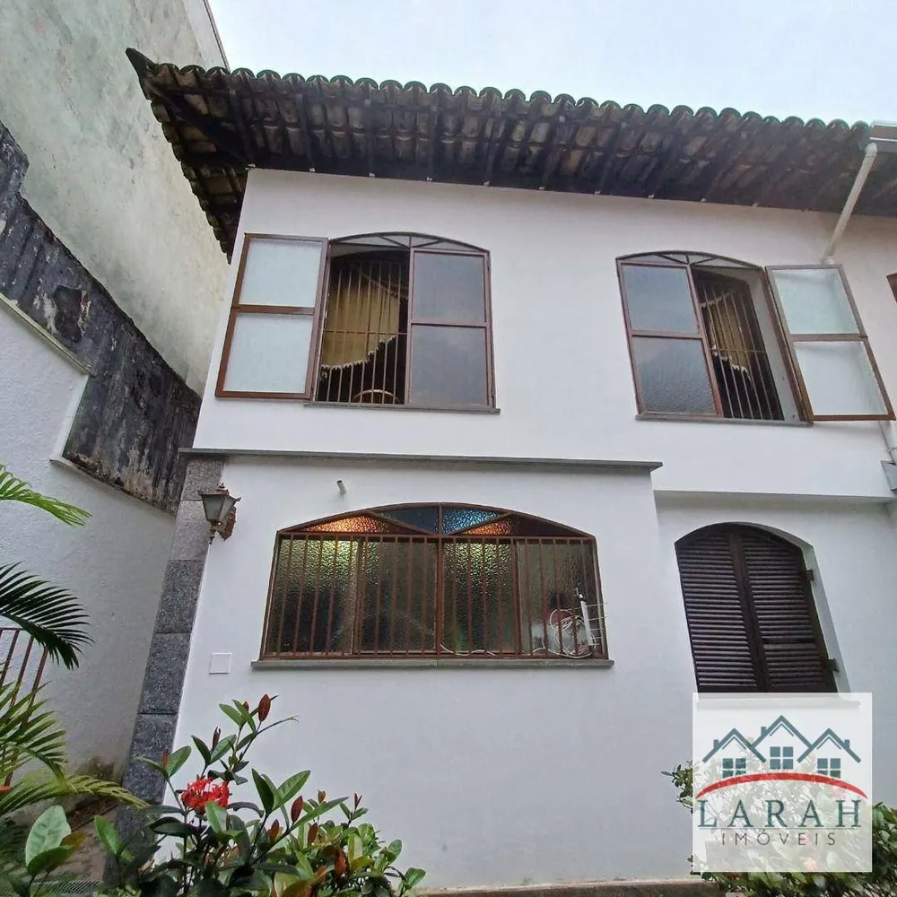 Sobrado, 3 quartos, 210 m² - Foto 1