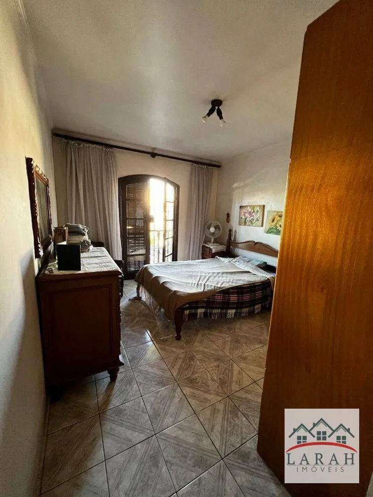 Sobrado, 5 quartos, 235 m² - Foto 2
