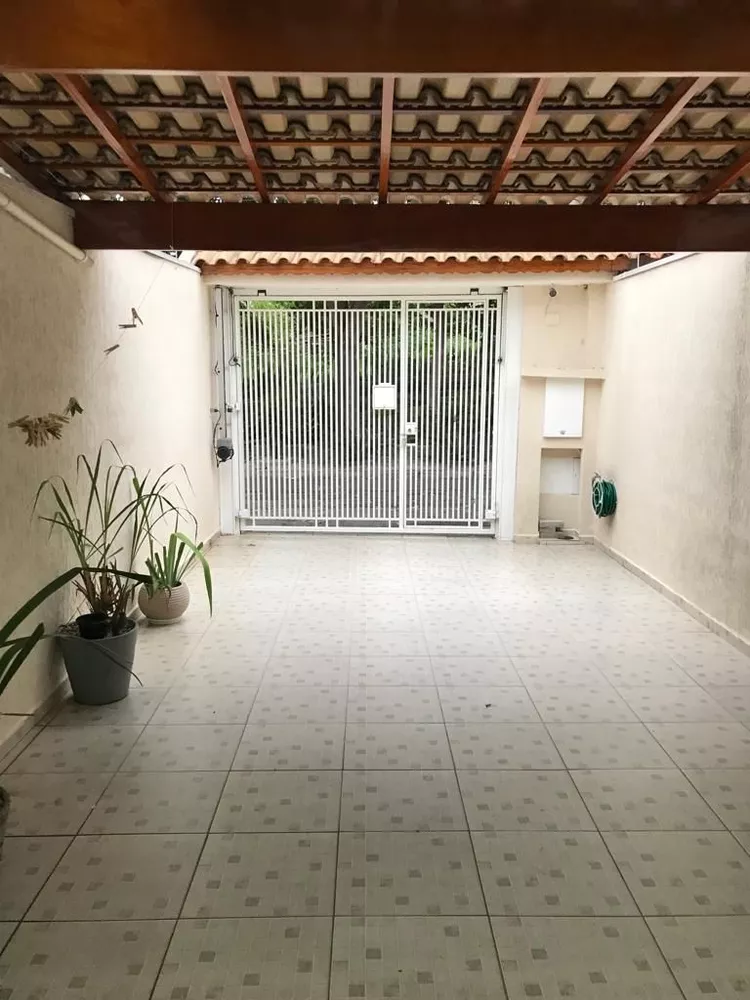 Sobrado à venda com 2 quartos, 90m² - Foto 1