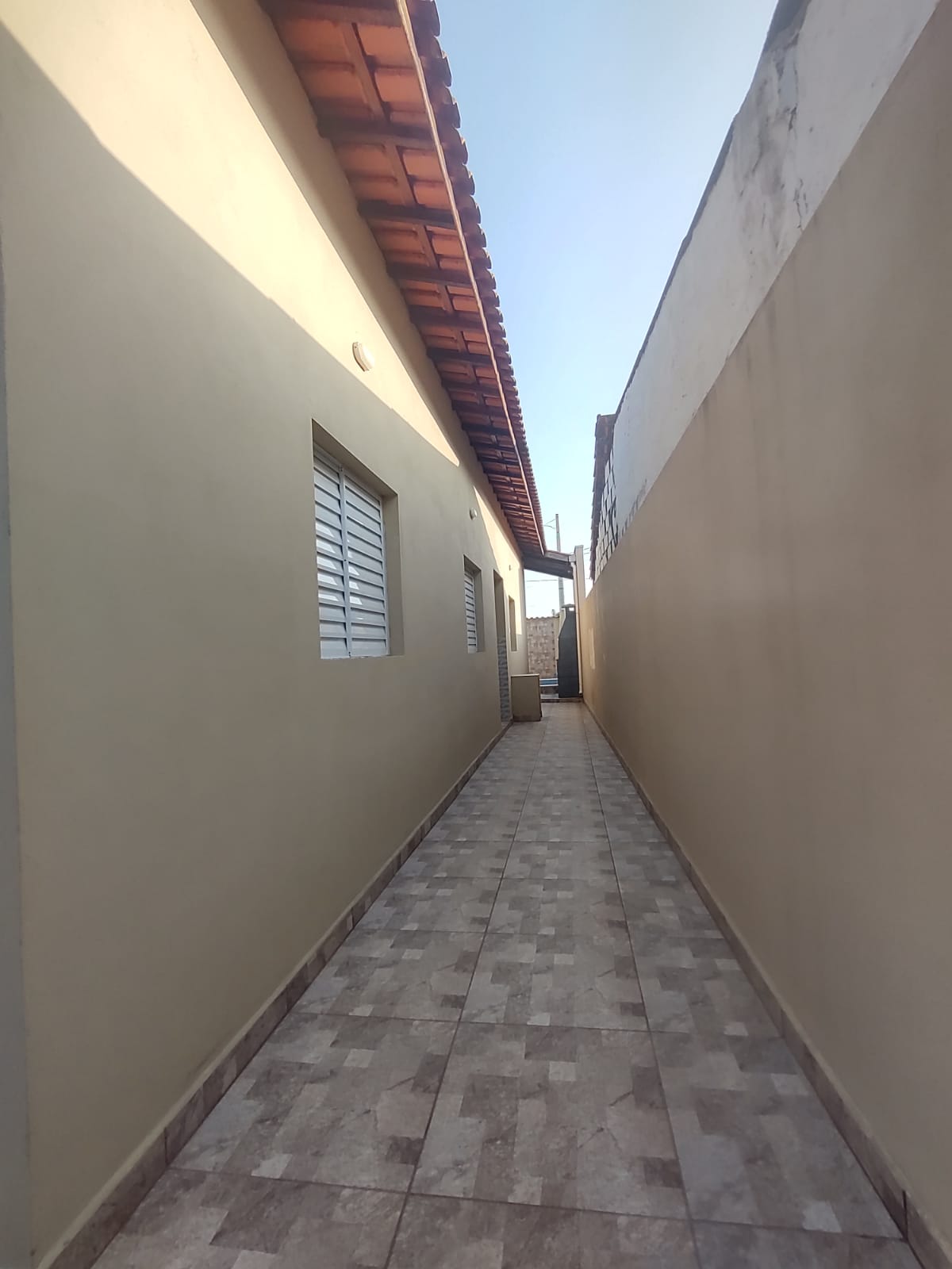 Casa à venda com 2 quartos, 60m² - Foto 19