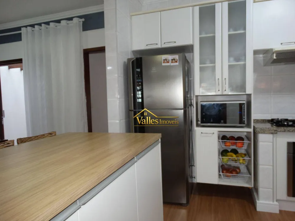 Casa, 3 quartos, 183 m² - Foto 10