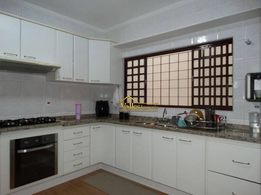 Casa, 3 quartos, 183 m² - Foto 11