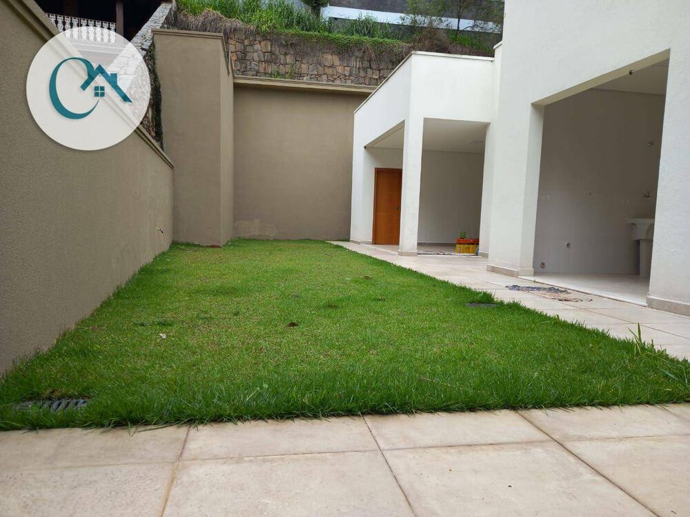 Casa de Condomínio à venda com 3 quartos, 250m² - Foto 4