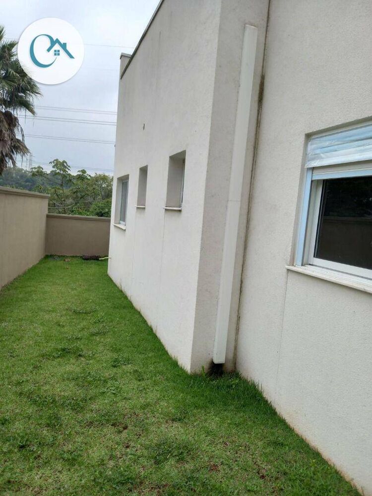 Casa de Condomínio à venda com 3 quartos, 250m² - Foto 3