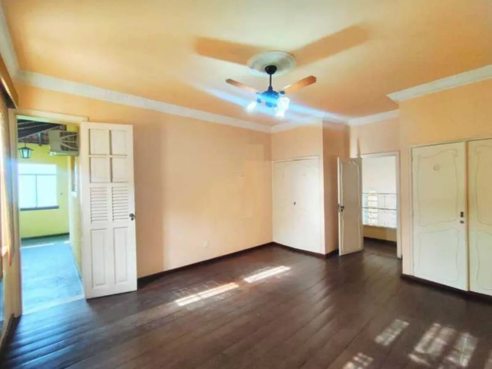 Casa, 8 quartos, 247 m² - Foto 17