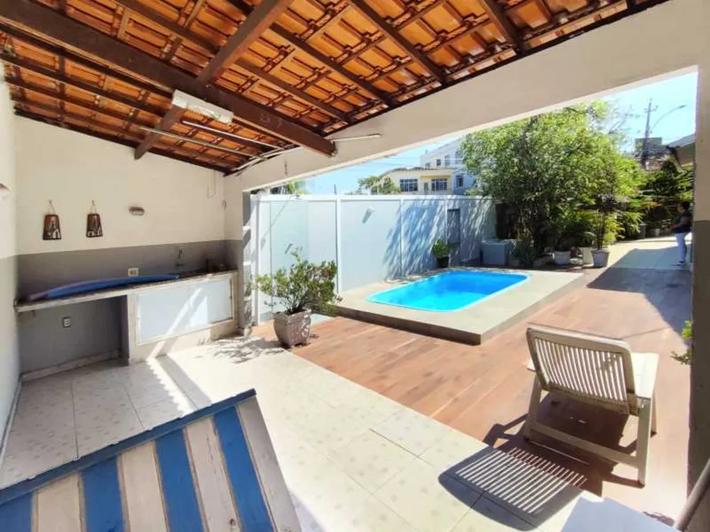 Casa, 4 quartos, 190 m² - Foto 1